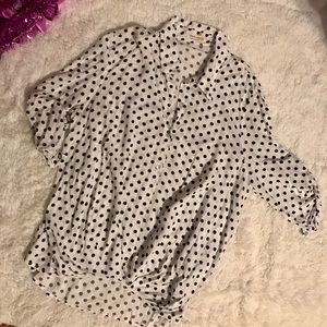 Just Living white/black shirt